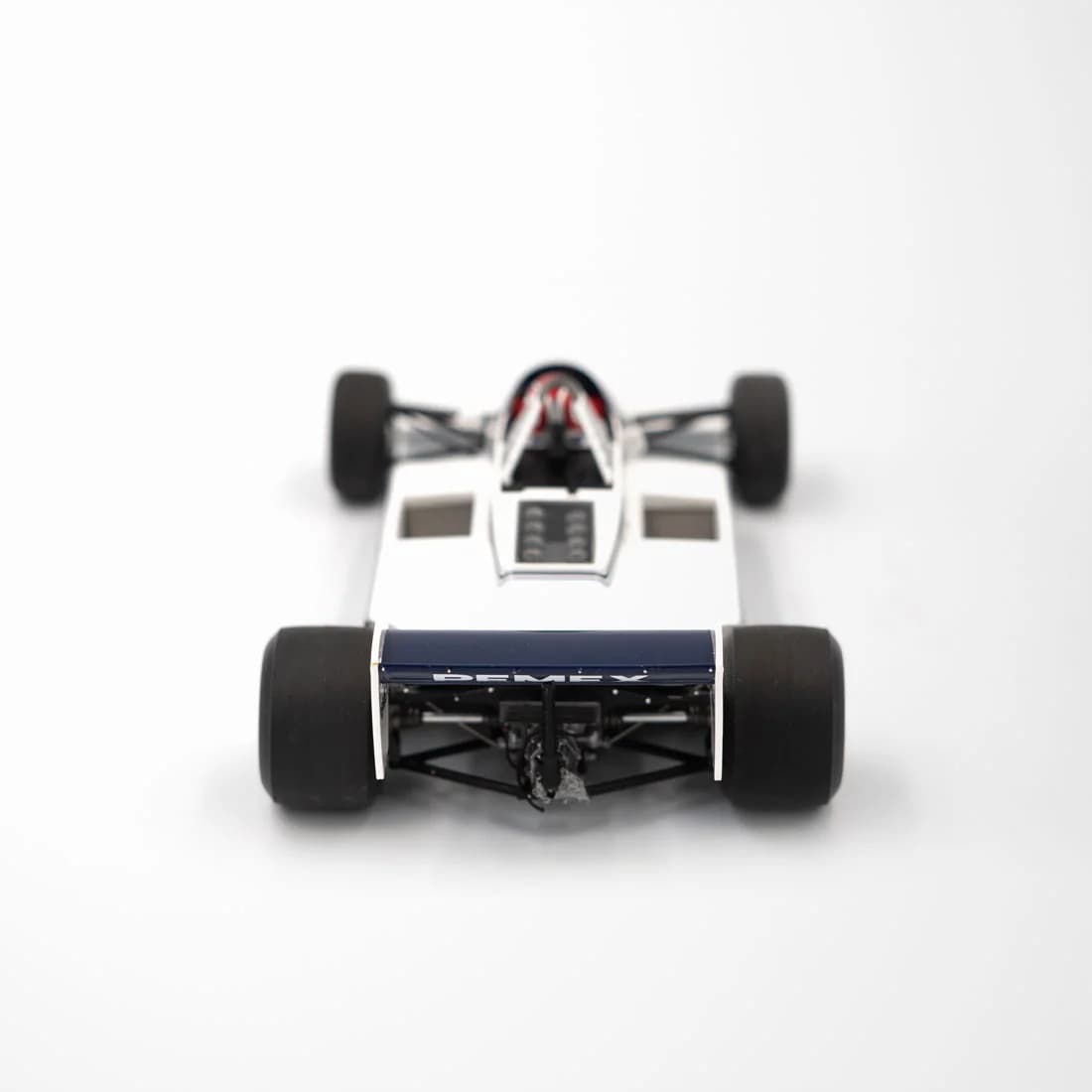 Miniatura Autografada Nelson Piquet Campeão 1983